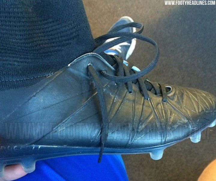 chaussure foot hypervenom